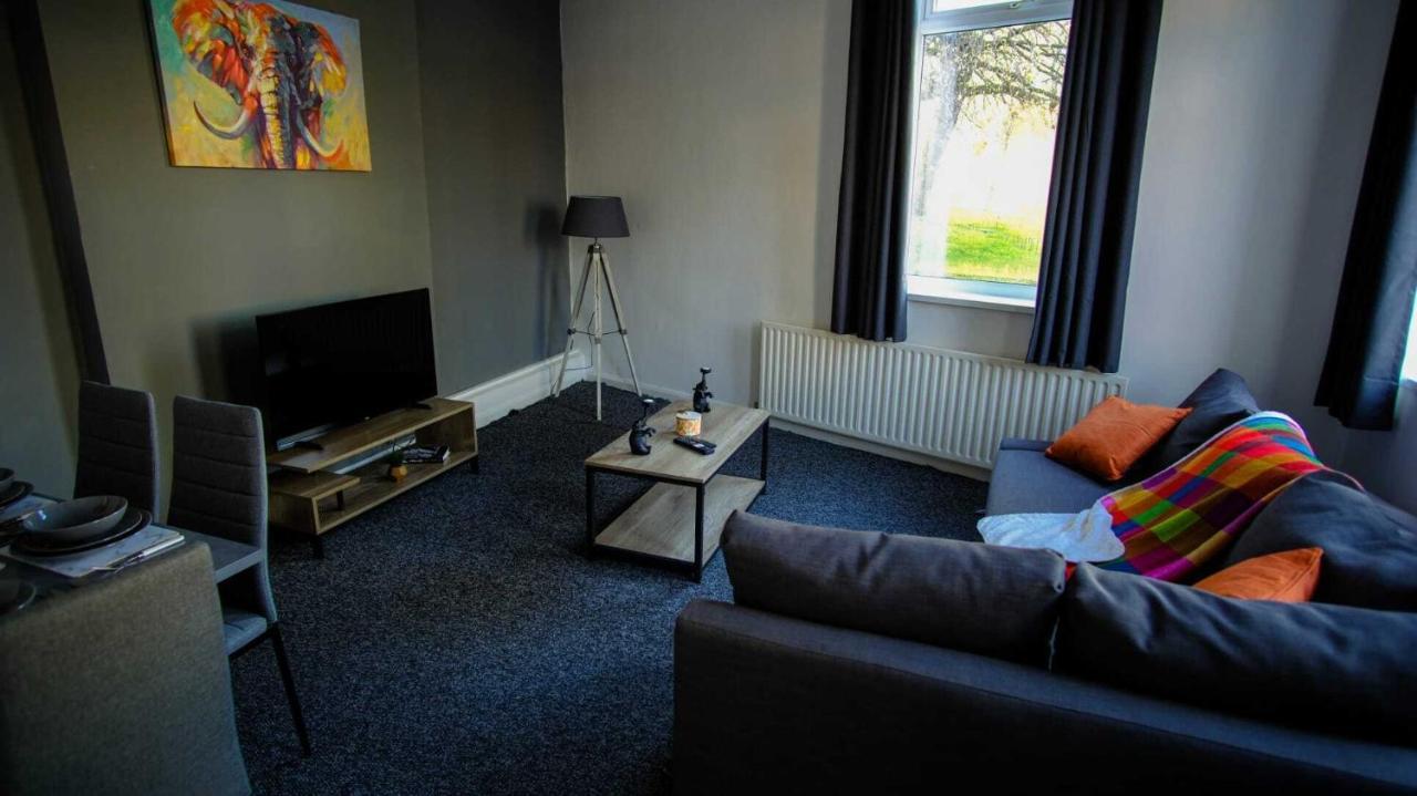 Large Ground Floor Apartment - South Shields - 3 Minutes From South Tyneside Hospital, 8 Minutes From Beach Ngoại thất bức ảnh