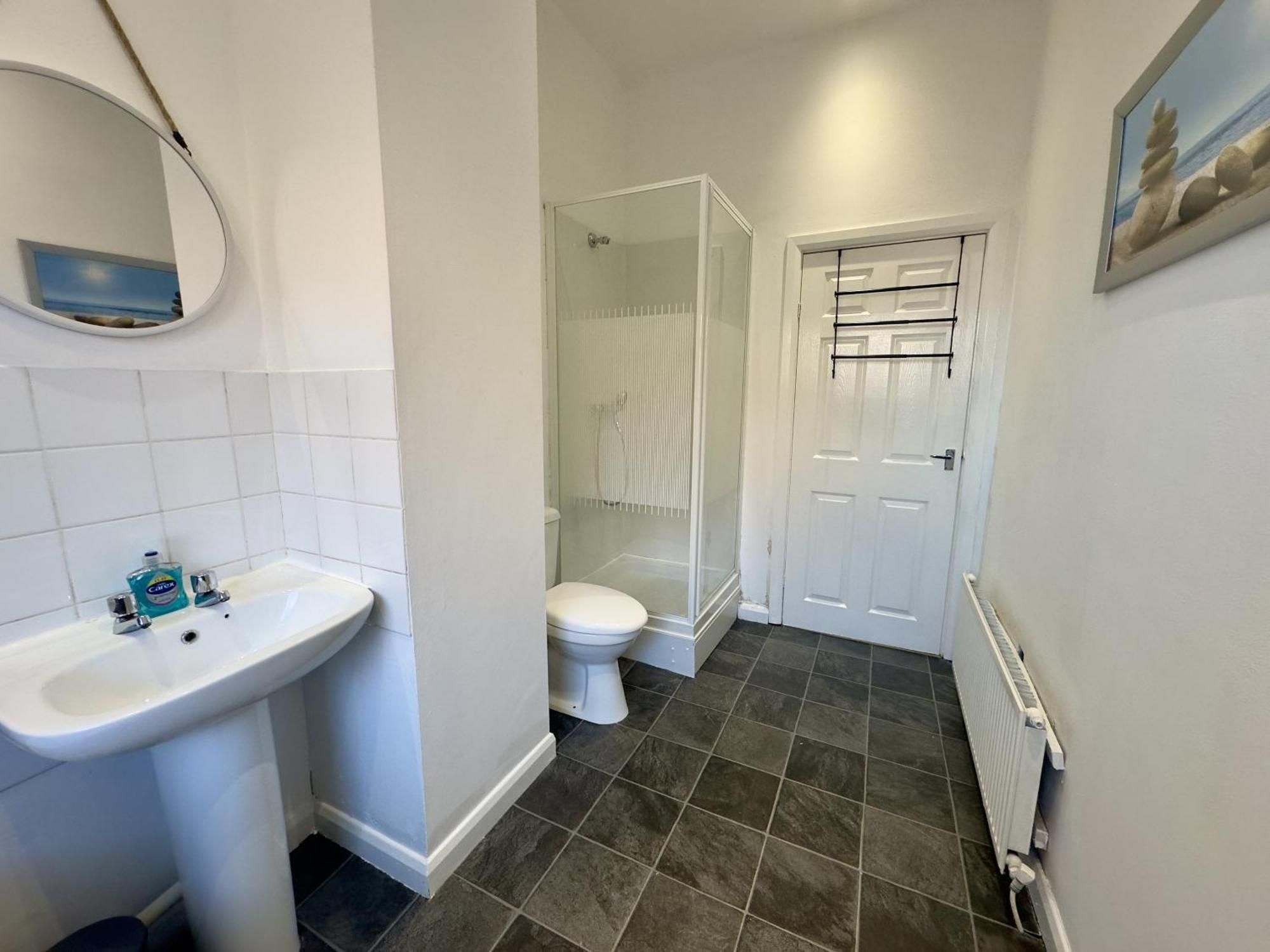 Large Ground Floor Apartment - South Shields - 3 Minutes From South Tyneside Hospital, 8 Minutes From Beach Ngoại thất bức ảnh